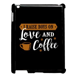 Coque noire pour IPAD 5 I raise boys on Love and Coffee - coque café