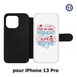 Etui cuir pour iPhone 13 Pro Kiss me now Midnight is past my Bedtime amour embrasse-moi