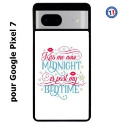 Coque pour Google Pixel 7 Kiss me now Midnight is past my Bedtime amour embrasse-moi