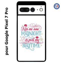 Coque pour Google Pixel 7 Pro Kiss me now Midnight is past my Bedtime amour embrasse-moi