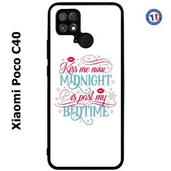 Coque pour Xiaomi Poco C40 Kiss me now Midnight is past my Bedtime amour embrasse-moi