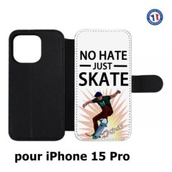 Etui cuir pour iPhone 15 Pro - Skateboard